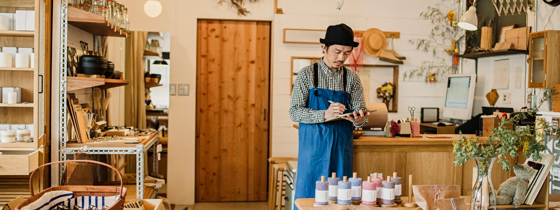Merchant checking inventory in a store desktop
